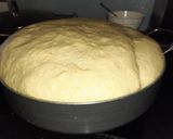 A picture of step 4 of Roscón de reyes. (Three kings cake).