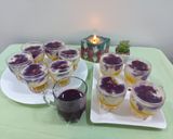 A picture of step 4 of Fruits creamy with pineapple jelly and black currant sauce.