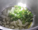 Foto del paso 1 de la receta: Guisado de pollo y garbanzos