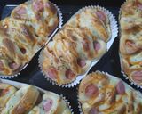 Foto langkah ke 8 dari resep Caterpillar Bread.