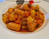Foto del paso 6 de la receta: Salchichas frescas guisadas con verduras