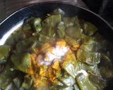 A picture of step 2 of Beans sabzi.