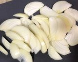 Foto del paso 1 de la receta: Tortilla de Cebolla 🧅 🥚