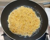 Foto langkah ke 3 dari resep Mie Omelet Indomie.