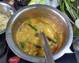 A picture of step 3 of Tom ka gai.