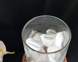 Foto langkah ke 3 dari resep Es Nutrisari Mangga Yakult.
