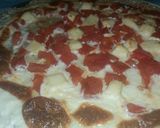صورة لخطوة 5 من وصفة بيتزا الجبن بالطماطم🍕