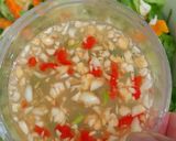 Hình bước làm 4 của món Salad rong sụn, ức gà vetula