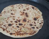 A picture of step 4 of Punjabi aloo parantha.