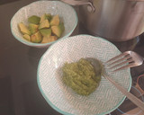Foto del paso 1 de la receta: Brócoli al vapor y aguacate al pesto de cilantro