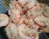 Foto langkah ke 2 dari resep Udang telur asin.
