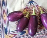 A picture of step 1 of Baingan methi ki subji.