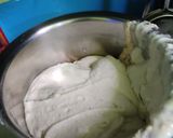 A picture of step 1 of Sambar vada.