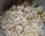 Foto del paso 3 de la receta: Fideos moñitos con alcauciles y jamón crudo