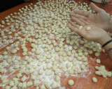 Foto del paso 9 de la receta: Ñoquis caseros con salsa de pollo
