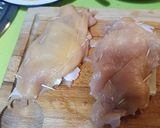 Foto del paso 2 de la receta: Cachopo de pollo con cebolla pochada y pavo