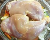 Foto del paso 9 de la receta: Muslos de pollo con patatas y verduras al horno