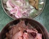 A picture of step 1 of Desi Chicken Jhola (country chicken gravy).