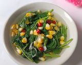 Foto langkah ke 4 dari resep Bening Bayam Jagung.