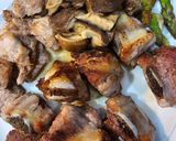 Foto del paso 4 de la receta: Arroz meloso de llanegas negras, costillas 😋 y solomillo de cerdo