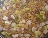 Foto del paso 5 de la receta: Fideos con calabacín y solomillo de pavo