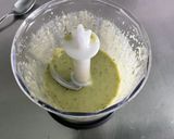 Une image de l'étape 4 de Sauce salade épicée au basilic, moutarde, ail et citron.