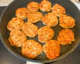 Foto langkah ke 2 dari resep Chicken Tsukune.