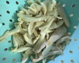 Foto langkah ke 1 dari resep Cah Jamur Tiram + Bakso Ikan.
