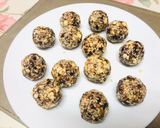 A picture of step 4 of Dates Cashew Almonds Balls.
