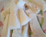 A picture of step 1 of Baccalà alla livornese.