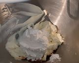 A picture of step 15 of Peaches N Cream Muffins.