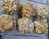 ડ્રાયફ્રૂટ કોકોનટ રોલ (Dryfruit Coconut Roll Recipe In Gujarati) રેસીપી સ્ટેપ2ફોટો
