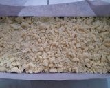 Foto langkah ke 5 dari resep Streusel Banana Brownies.