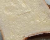 A picture of step 3 of Dahi sandwich.