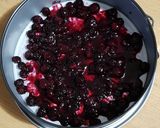 Foto del passaggio 5 della ricetta Torta rovesciata ai mirtilli