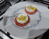 Foto del paso 3 de la receta: Montaditos de tomate y queso fresco