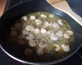 Foto del paso 4 de la receta: 114. Filetes de merluza con patatas