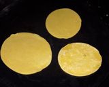 A picture of step 2 of Corn bhakhri.
