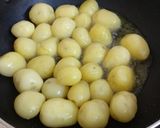 દમ આલુ (Dum Aloo Recipe In Gujarati) રેસીપી સ્ટેપ3ફોટો