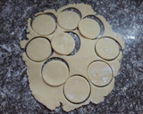 Foto del paso 4 de la receta: Alfajores de maicena sin manteca