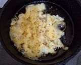 Foto langkah ke 3 dari resep Telur Dadar Krispi ala Kopi Klotok.