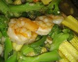 Foto langkah ke 4 dari resep 1. Brokoli Udang Saus Tiram.