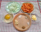 Foto langkah ke 1 dari resep Wortel Orak-arik.