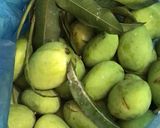 Foto langkah ke 1 dari resep Asinan Mangga Pedas.