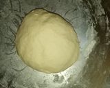 A picture of step 2 of Chicken stuffed Rooti farmajoo in pateela.
