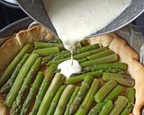 Une image de l'étape 2 de Tarte asperges, fromage à raclette.