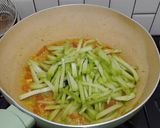 Foto langkah ke 4 dari resep Sayur Labu Siam Wortel Kuah Santan.