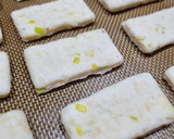 Foto del paso 3 de la receta: GALLETITAS DE QUESO Y PUERROS ❤️