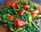 Foto langkah ke 5 dari resep Tumis kangkung saos tiram.