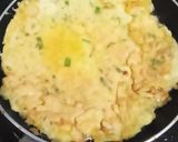 Foto langkah ke 4 dari resep Telur dadar padang.